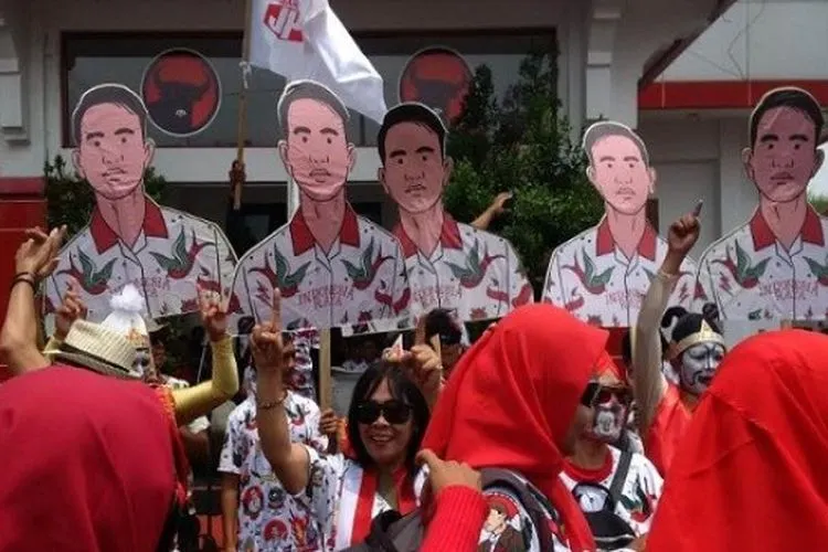 Para pendukung Gibran memadati kantor DPD PDIP Jawa Tengah, Kamis (12/12/2019). (Foto: Semarangpos.com-Imam Yuda Saputra / via Solopos.com)