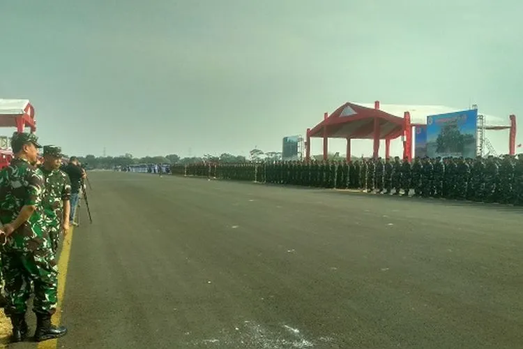 Persiapan gladi bersih acara puncak peringatan HUT ke-74 TNI di Lanud Halim Perdana Kusumah, Jakarta Timur, Kamis (3/10/2019)/Ayojakarta.com