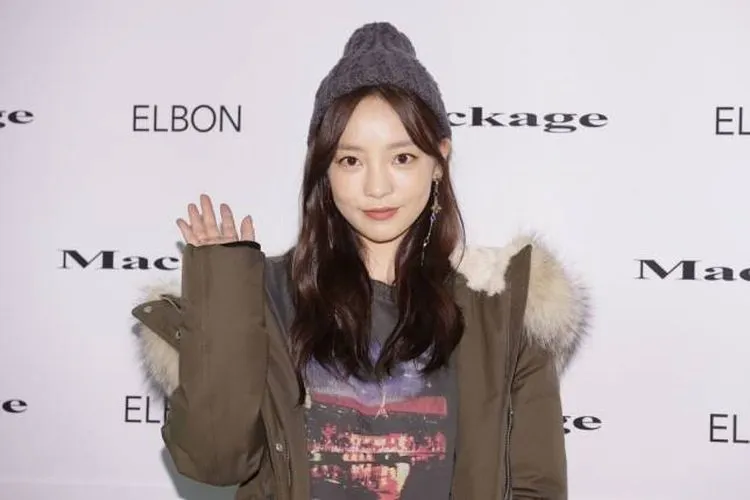 Mantan member idol grup Korea, Go Hara (Koreaboo)