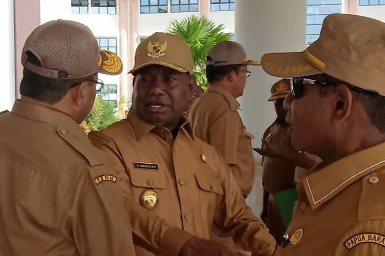 Gubernur Papua Barat Dominggus Mandacan/Antaranews
