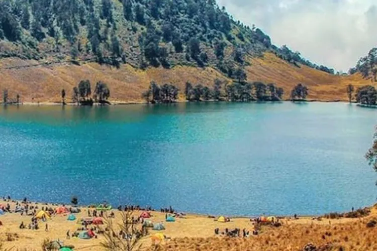 Ranu Kumbolo kawasan Taman Nasional Bromo Tengger Semeru/Jejakpendaki
