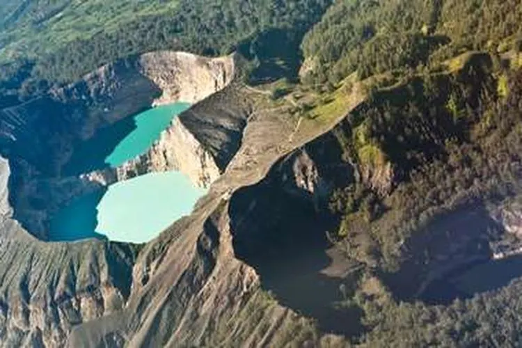 Gunung Kelimutu Flores (dok suara.com)