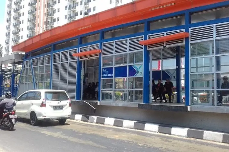 Halte Transjakarta/Wikipedia