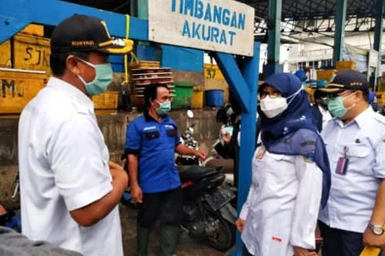 Dinas KPKP DKI saat menyambangi pasar ikan Muara Angke, Jakarta Utara/dok: beritajakarta.id