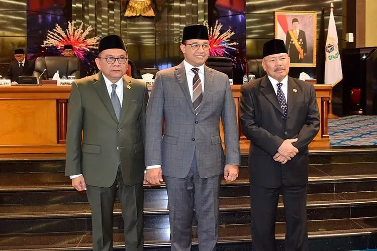 Gubernur Anies Baswedan bersama Pimpinan DPRD DKI. (instagram/DPRD DKI)