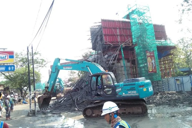 Kecelakaan kerja Tol BORR (ayobogor.com)