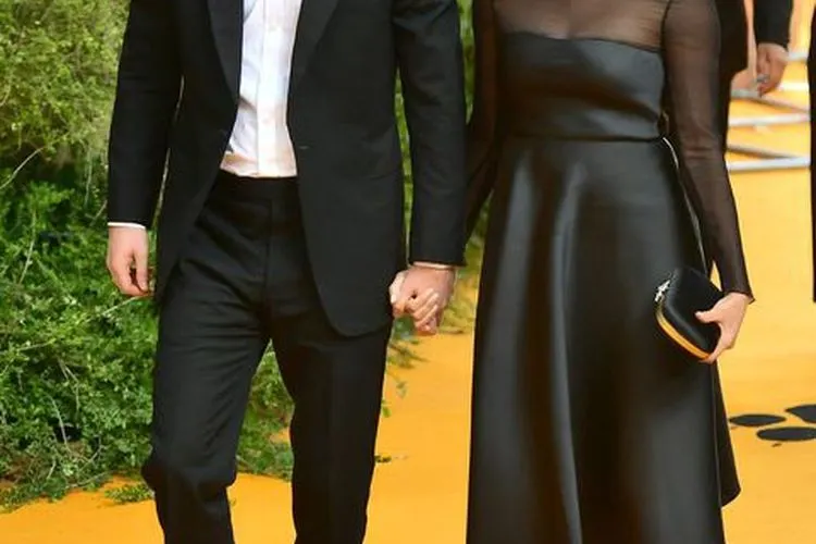 Pangeran Harry dan Meghan Markle Tampil Elegan di Premier Film Lion King.