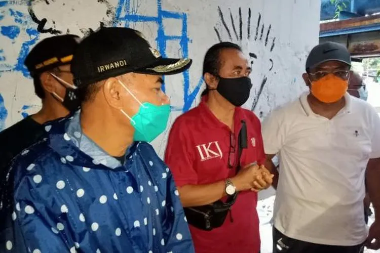 Plh Wali Kota Jakpus Irwandi Dekan Fakultas Seni Rupa IKJ dan perwakilan PT Taspen (dok. pusat.jakarta.go.id)
