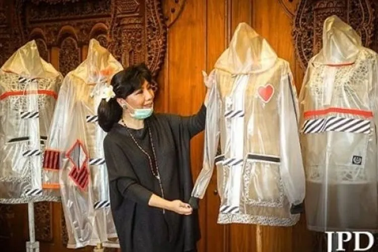 Jaket Pelindung Diri Karya Anne Avantie. (Instagram/@anneavantieheart)