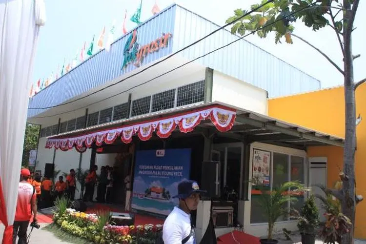 Jakgrosir melayani konsumen di Kecamatan Kepulauan Seribu Selatan/pulauseribu.jakarta.go.id