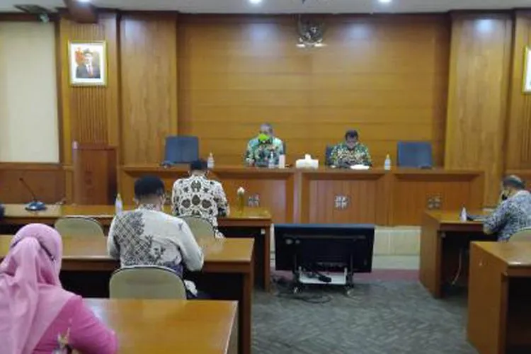 pemkot Jakpus sedang melakukan rapat koordinasi penanganan banjir dan genangan / pusat.jakarta.go.id