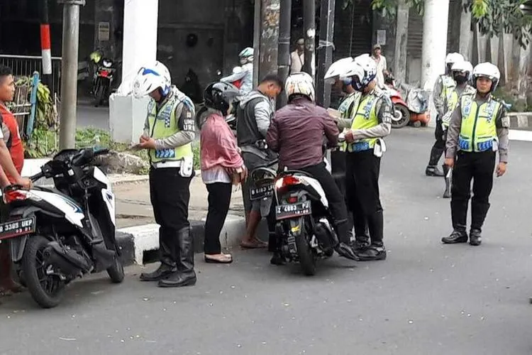 Operasi Patuh Jaya. ( Foto: @TMCPoldaMetro )