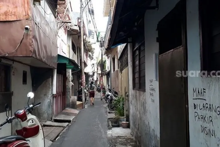 Kawasan Rw.07, Jembatan Besi, Tambora, Jakarta Barat, Kamis (14/5/2020). (Suara.com/Bagaskara)