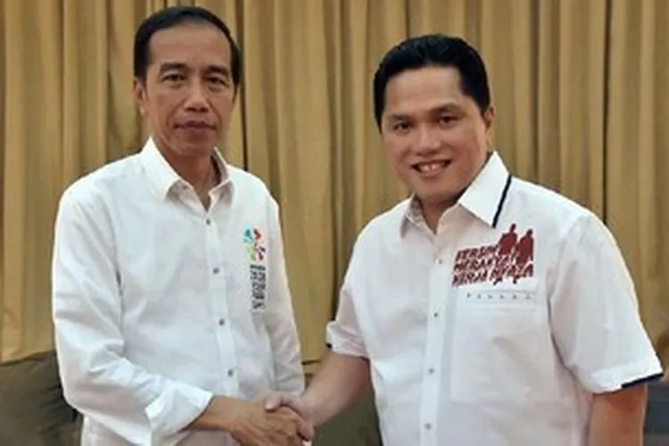 Presiden Joko Widodo bersama Erick Thohir/CNBC Indonesia