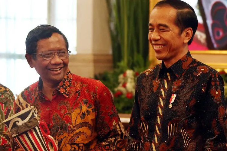 Presiden Jokowi dan Menkopolhukam Mahfud MD/Detik.com