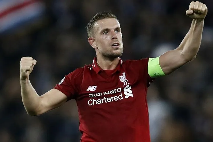 Kapten Liverpool Jordan Henderson (ist)