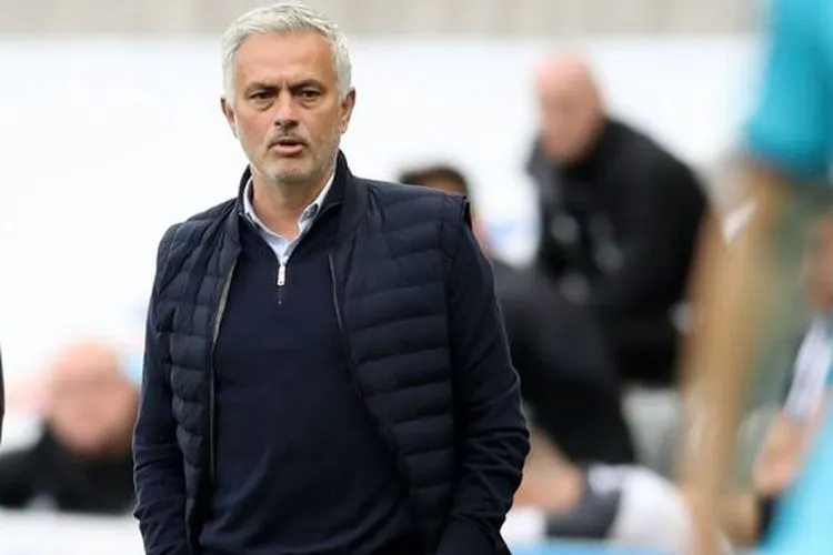 Pelatih Tottenham Hotspur, Jose Mourinho. (OWEN HUMPHREYS / POOL / AFP)