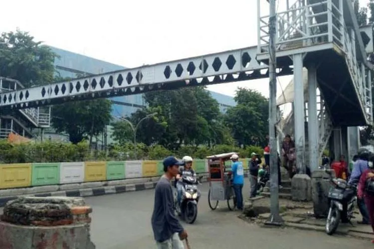 Jembatan Penyeberangan Orang di Pasar Minggu/Antara