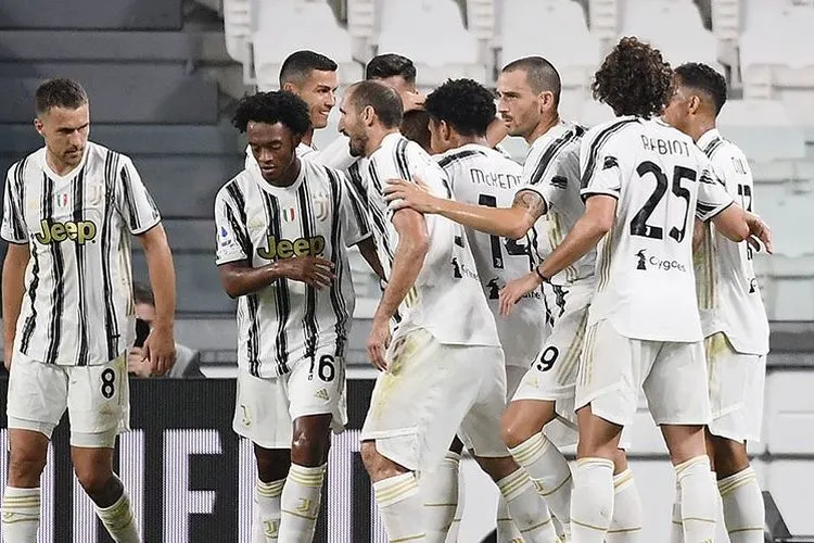 Pemain Juventus selebrasi golnya ke gawang Sampdoria dalam laga pekan perdana Serie A, Senin (21/9/2020) dini hari WIB. (AP Photo)