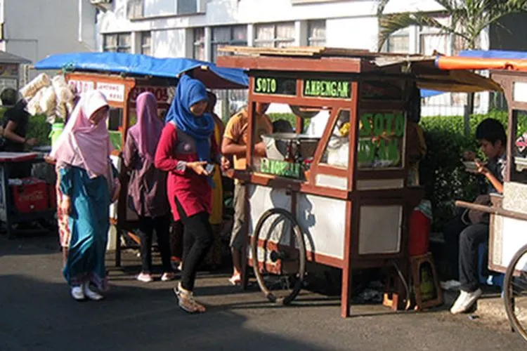 pedagang kaki lima/wikipedia.org