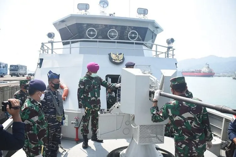 Penyambutan Kapal Angkutan Laut (KAL) Anyer I – 3 – 64 di dermaga Indah Kiat Merak, Kota Cilegon pada Sabtu (13/6/2020) lalu.