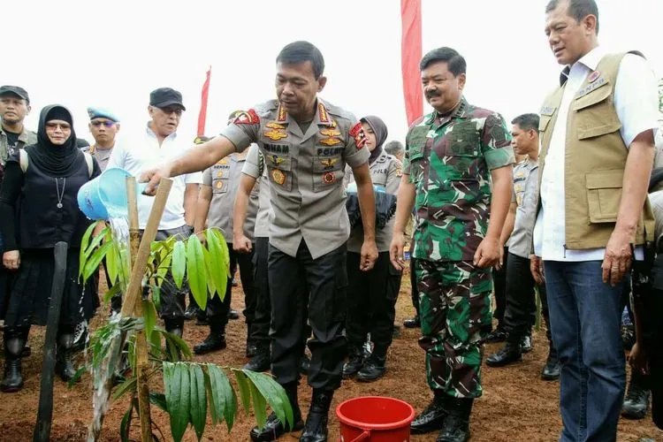 (Kabidpenum Puspen TNI, Kolonel Sus Taibur Rahman)