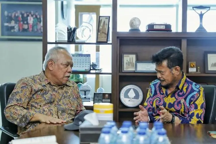 Mentan Syahrul Yasin Limpo bersama Menteri PUPR Basuki Hadimuljono bahas karet dan irigasi/Humas Kementan