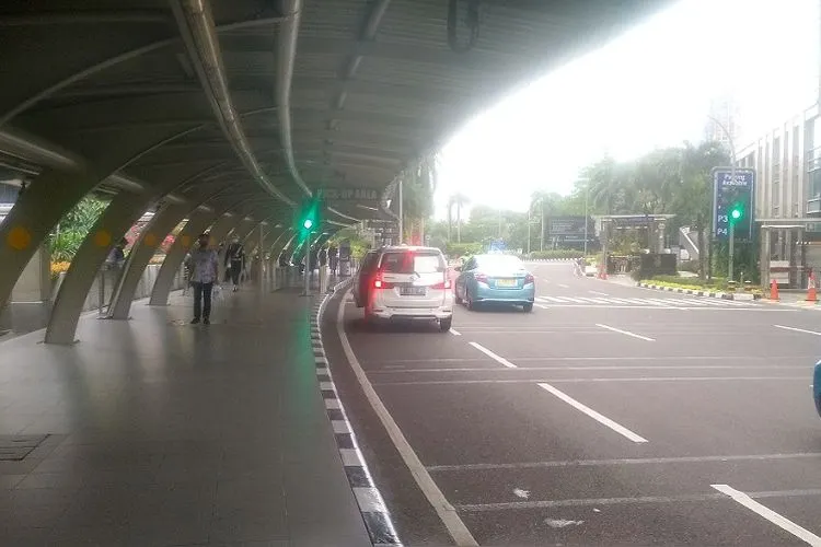 Aktivitas perkantoran di kawasan SCBD, Jakarta Selatan, tampak lengang. (Ayojakarta.com/Hendy Dinata)
