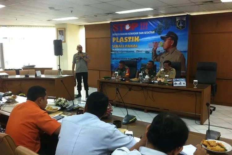 Rapat koordinasi pengamanan libur Natal dan Tahun Baru di wilayah Kepulauan Seribu (pulauseribu.jakarta.go.id)