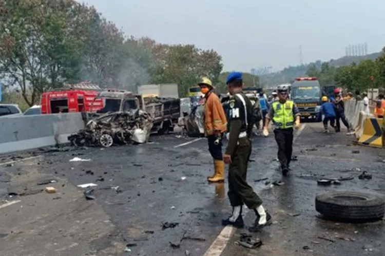 Situasi lokasi kecelakaan Tol Cipularang/Jawapos