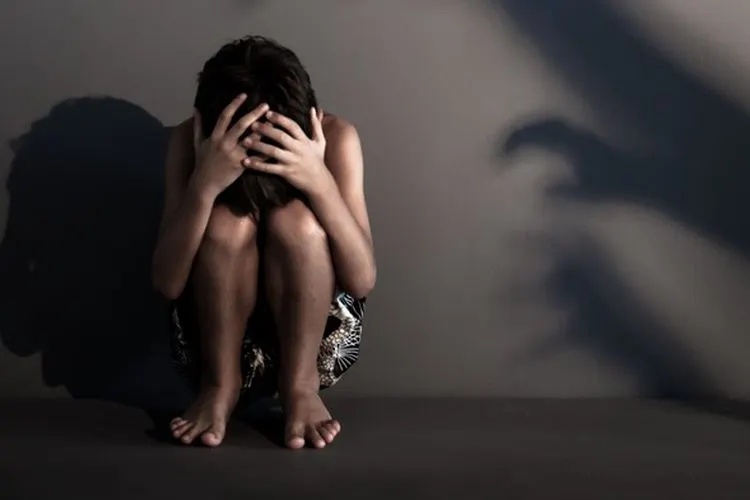 Ilustrasi pelecehan seksual kepada anak. (Tirto/Istock)