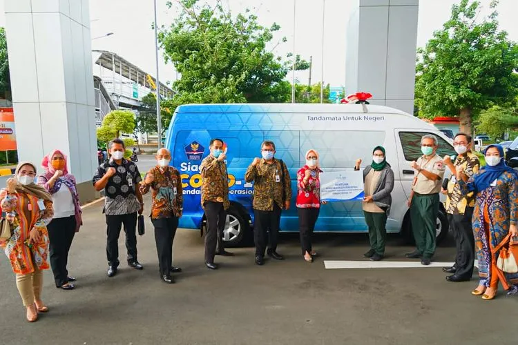 bank bjb serahkan dukungan Program Bantuan kepada BNPB. (dok bank bjb)