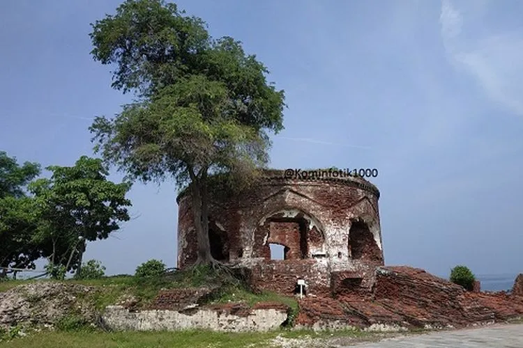 Taman Arkeologi Onrust yang ada di Kepulauan Seribu, kembali dibuka untuk umum. (pulauseribu.jakarta.go.id)