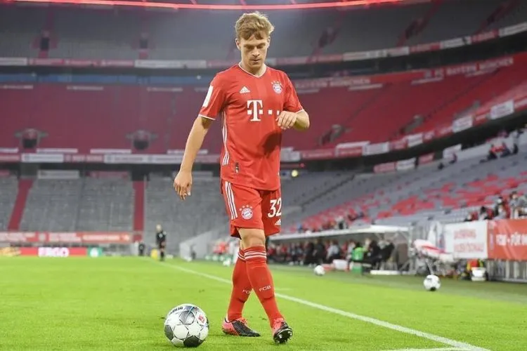 Gelandang Bayern Munchen, Joshua Kimmich harus absen membela klubnya hingga akhir tahun ini akibat cedera / instagram