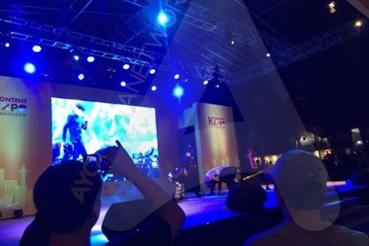 Penampilan IN2IT dalam K-Content Expo 2019 di Mall Central Park Jakarta/Ayojakarta.com
