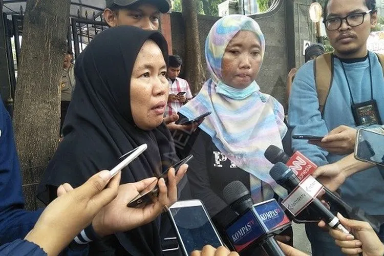 Kokom Komalawati dari Solidaritas Emak-Emak Tabur Bunga/Ayojakarta.com