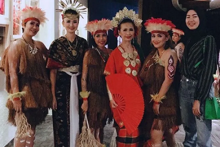 Sebagian anggota Komunitas Perempuan Menari