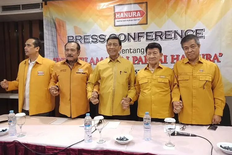 Konperensi Pers Wiranto tentang Hanura (Okezone.com)