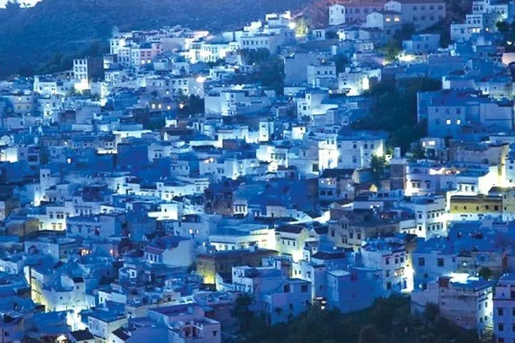 Shafshawan alias Chefchaouen disebut sebagai Al-Azraq alias Kota Biru, sebab mayoritas gedung bahkan jalan di Maroko Barat Laut itu berwarna serba biru.