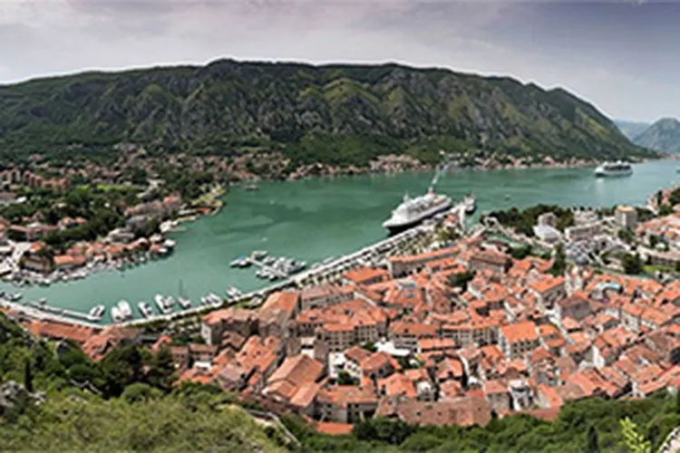 Teluk & kota Kotor/Net