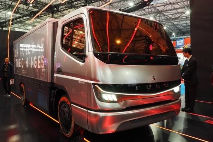 Penampilan Mitsubishi Fuso Super Great model 2019 di ajang Tokyo Motor Show 2019. Sebagai ilustrasi [Dok Mitsubishi Fuso].