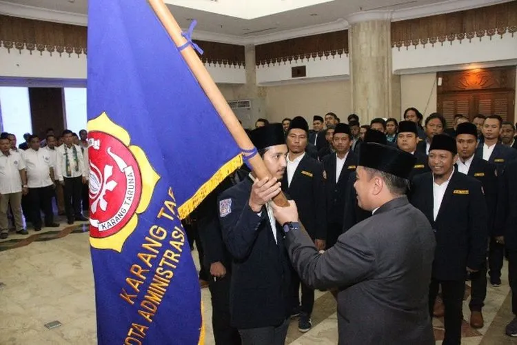 Wali Kota Sigit mengukuhan kepengurusan Karang Taruna masa bakti 2018-2023/utara.jakarta.go.id