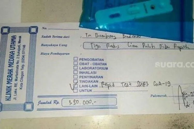 Sopir ambulans mengeluhkan adanya kewajiban melakukan rapid test mandiri di area Pelabuhan Merak dan Pelabuhan Bakauheuni dengan biaya Rp 250 ribu hingga Rp 350 ribu. (Suara.com/Yandhi)