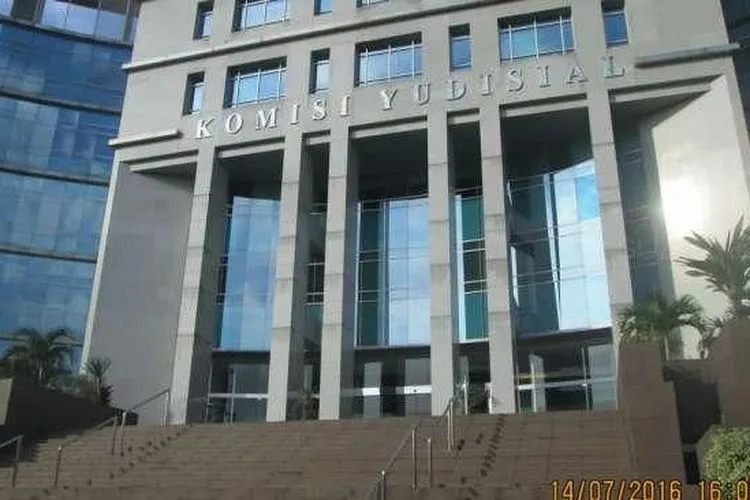 Gedung Komisi Yudisial di Jakarta Pusat [Suara.com/Adhitya Himawan]