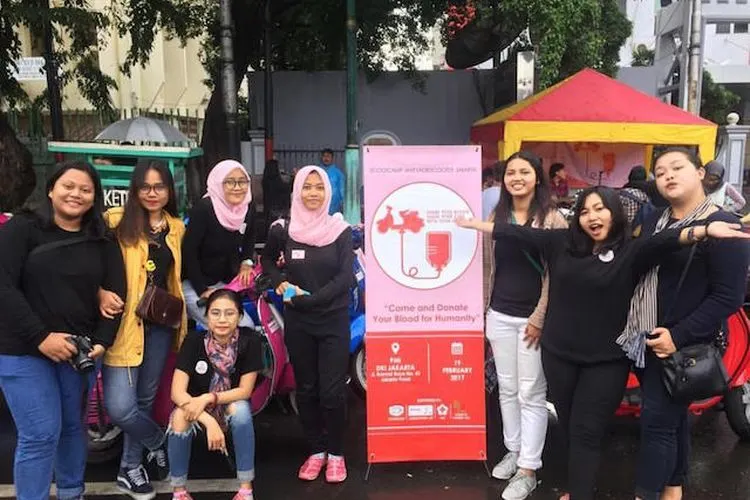 Sebagian anggota Ladiescooter Jakarta ketika menggelar aksi sosial donor darah/Dok. Ladiescooter Jakarta
