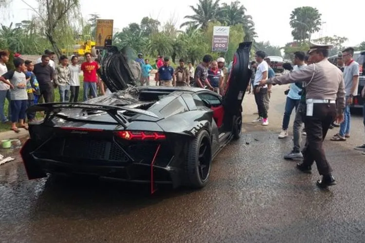 Lamborghini Aventador milik Raffi Ahmad/Suara.com