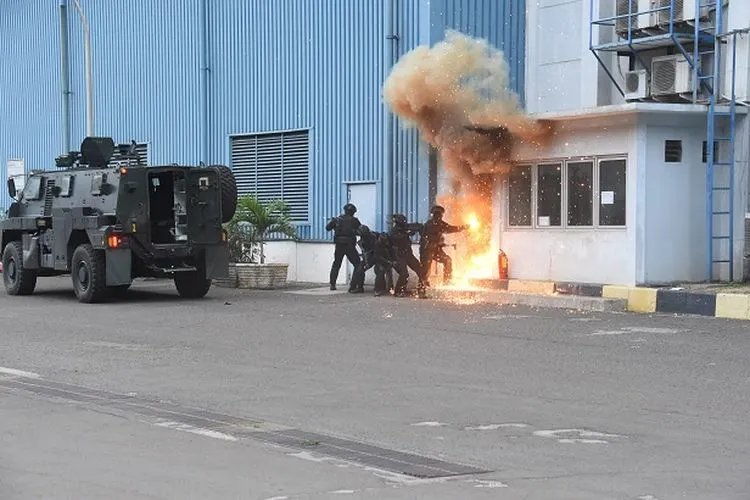 Komando Operasi Khusus TNI menggelar latihan penanggulangan terorisme di PT Indonesia Power, Provinsi Banten. (dok Puspen TNI)