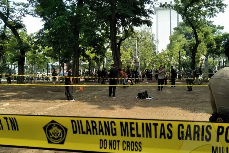 Suasana pasca ledakan granat asap di taman Monass, Jakarta pada Selasa (3/12/2019) (Ayojakarta.com/Aprilia Rahapit)