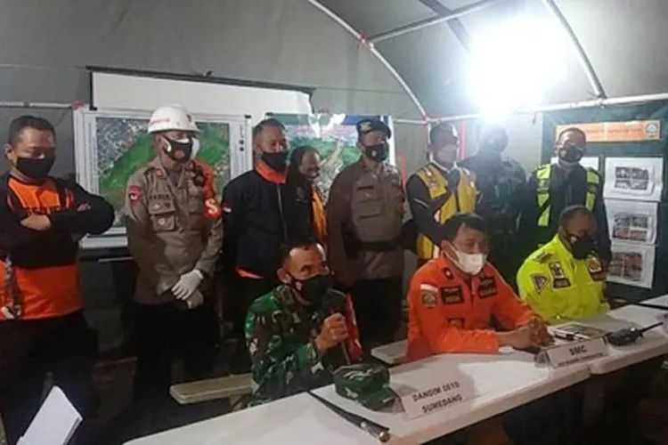 Tim SAR (Search and Rescue) Gabungan longsor Sumedang berhasil menemukan seluruh korban meninggal dunia pada Senin (18/1). (BPBD KAB Sumedang)