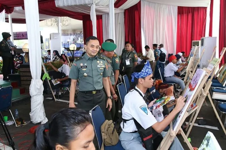 Lomba Melukis SMA Tingkat Nasional/Puspen TNI